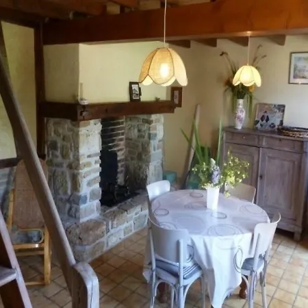 بيت للعطل House A Prentigarde