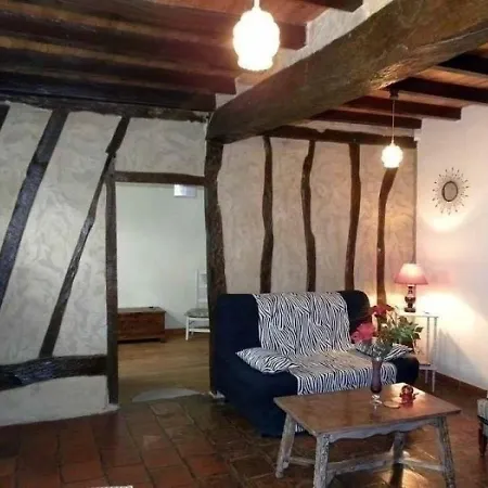 House A Prentigarde * Manciet